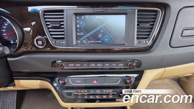 Kia Carnival 7-Seater Limousine President 2020 — фото 12