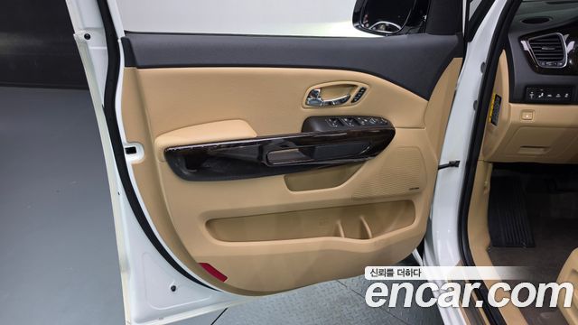 Kia Carnival 7-Seater Limousine President 2020 — фото 24