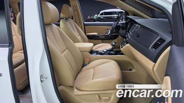 Kia Carnival 7-Seater Limousine President 2020 — фото 26