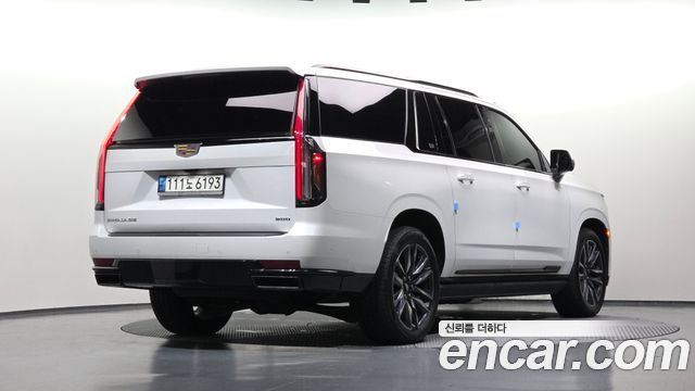 Cadillac Escalade (V) 6.2 ESV ESV Sports Platinum 2023 — фото 2