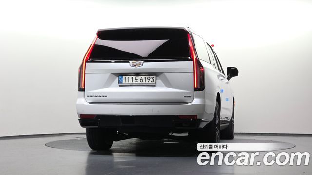 Cadillac Escalade (V) 6.2 ESV ESV Sports Platinum 2023 — фото 4