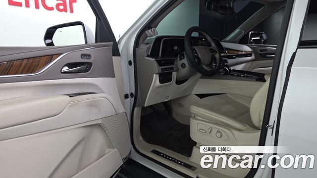 Cadillac Escalade (V) 6.2 ESV ESV Sports Platinum 2023 — фото 10