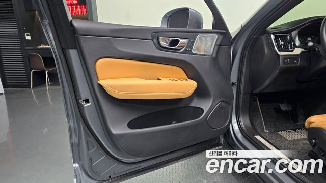Volvo XC60 (II) D5 Inscription 2019 — фото 24