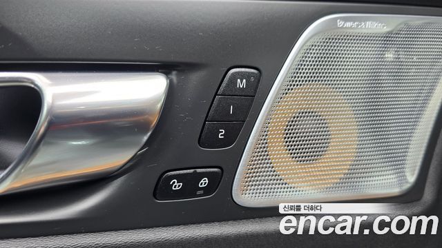 Volvo XC60 (II) D5 Inscription 2019 — фото 27
