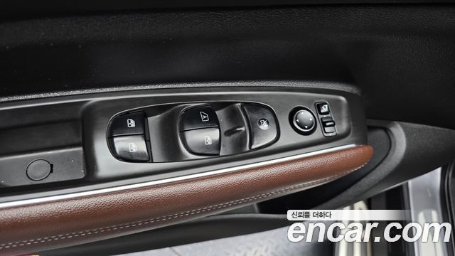 Renault Korea QM6 Diesel 2WD RE Signature 2017 — фото 28