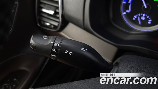 Hyundai Grandeur Hybrid (IG) Exclusive Special 2019 — фото 29
