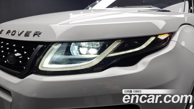 Land Rover Range Rover Evoque 2.0 TD4 HSE Dynamic 2018 — фото 28