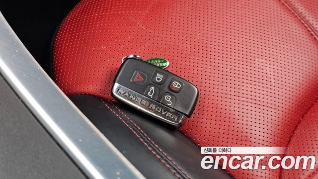 Land Rover Range Rover Evoque 2.0 TD4 HSE Dynamic 2018 — фото 43