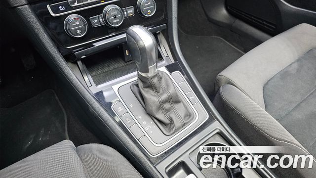 Volkswagen Golf (VII) 2.0 TDI 2015 — фото 9