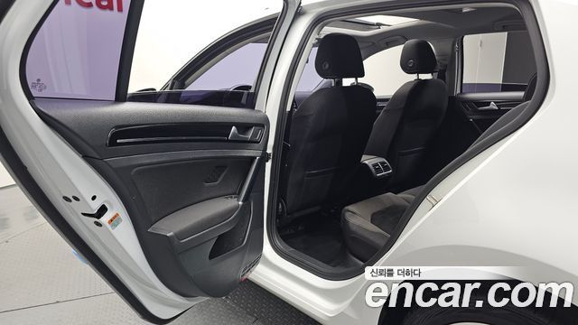 Volkswagen Golf (VII) 2.0 TDI 2015 — фото 12