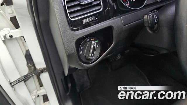Volkswagen Golf (VII) 2.0 TDI 2015 — фото 18
