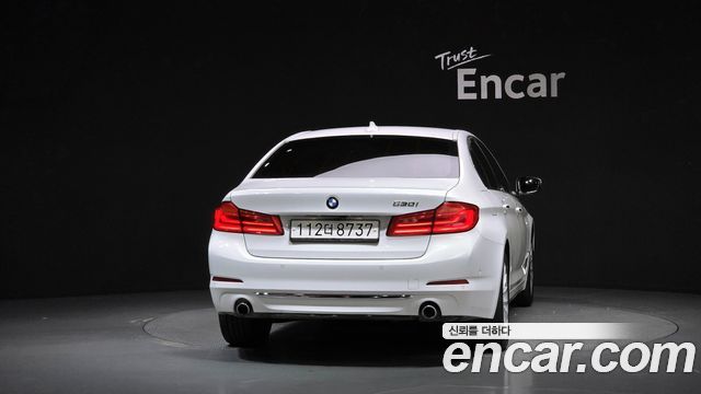 BMW 5 Series (G30) 530i Luxury Plus 2018 — фото 4