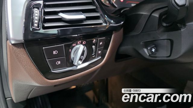 BMW 5 Series (G30) 530i Luxury Plus 2018 — фото 12