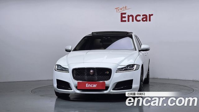 Jaguar XF (X260) 20d Portfolio AWD 2017 — фото 3