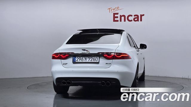 Jaguar XF (X260) 20d Portfolio AWD 2017 — фото 4