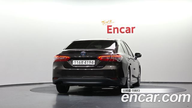 Toyota Camry (XV70) 2.5 LE Hybrid 2019 — фото 4