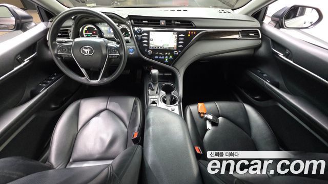 Toyota Camry (XV70) 2.5 LE Hybrid 2019 — фото 7