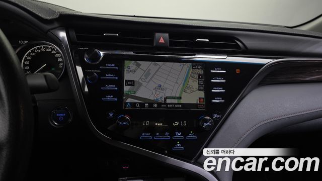 Toyota Camry (XV70) 2.5 LE Hybrid 2019 — фото 18