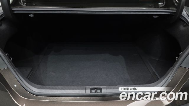 Toyota Camry (XV70) 2.5 LE Hybrid 2019 — фото 24