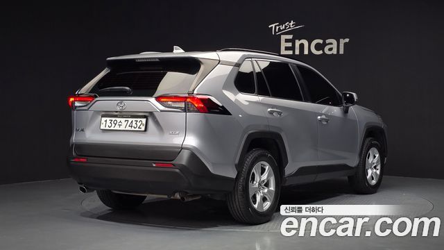 Toyota RAV4 (V) 2.5 2WD 2019 — фото 2