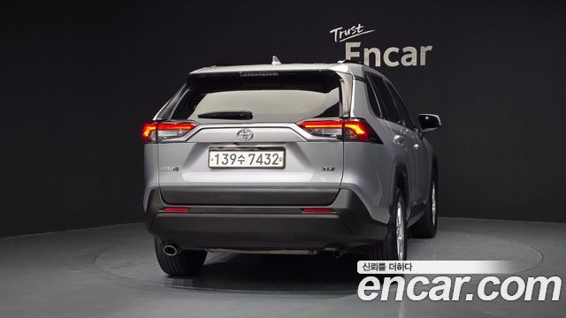 Toyota RAV4 (V) 2.5 2WD 2019 — фото 4