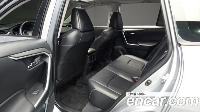 Toyota RAV4 (V) 2.5 2WD 2019 — фото 11