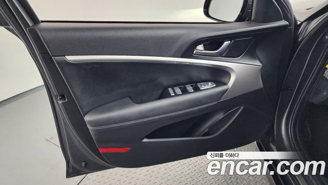 Genesis G70 2.0T Advanced 2018 — фото 24