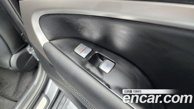 Genesis G70 2.0T Advanced 2018 — фото 29