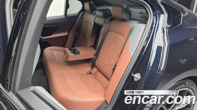 BMW 5 Series (G60) 530i xDrive M Sport 2024 — фото 12
