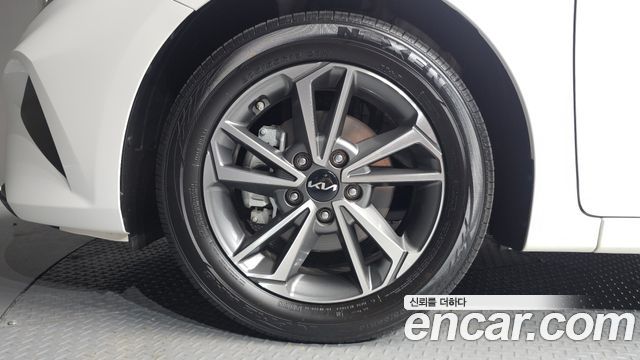 Kia K3 (II) 1.6 Prestige 2024 — фото 5