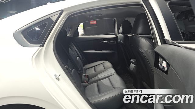 Kia K3 (II) 1.6 Prestige 2024 — фото 11