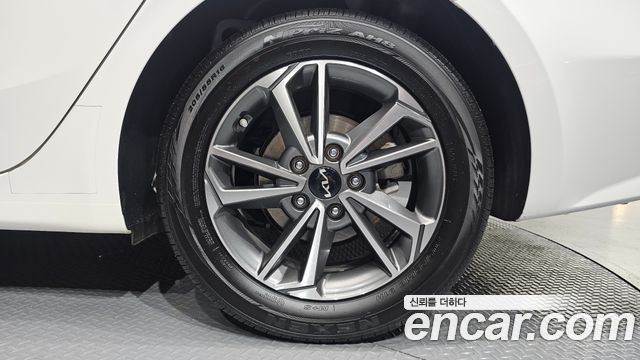 Kia K3 (II) 1.6 Prestige 2024 — фото 21
