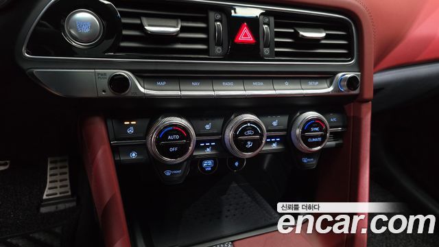 Genesis G70 Gasoline 3.3T 4WD 2021 — фото 17