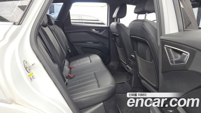 Audi Q4 e-tron (F4) 40 2022 — фото 12