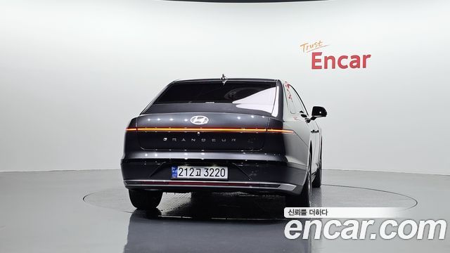 Hyundai Grandeur (GN7) 2,5 Gasoline 2WD Exclusive 2025 — фото 4