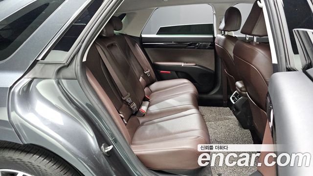 Hyundai Grandeur (GN7) 2,5 Gasoline 2WD Exclusive 2025 — фото 11