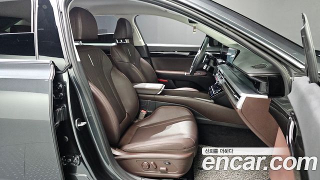 Hyundai Grandeur (GN7) 2,5 Gasoline 2WD Exclusive 2025 — фото 12