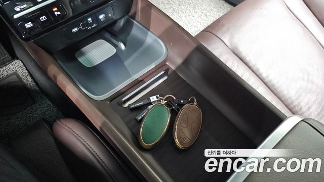 Hyundai Grandeur (GN7) 2,5 Gasoline 2WD Exclusive 2025 — фото 19