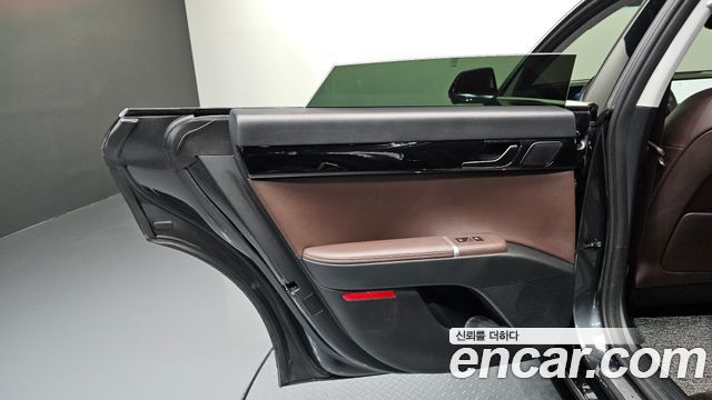 Hyundai Grandeur (GN7) 2,5 Gasoline 2WD Exclusive 2025 — фото 25