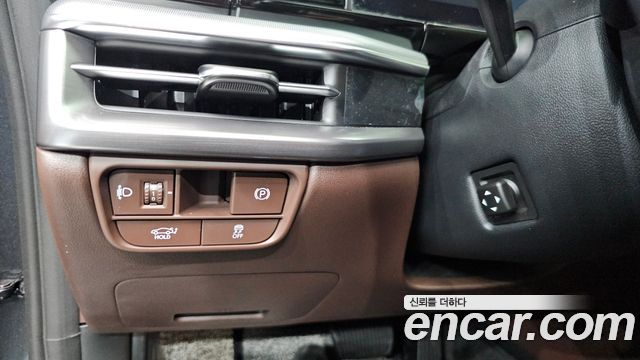 Hyundai Grandeur (GN7) 2,5 Gasoline 2WD Exclusive 2025 — фото 27