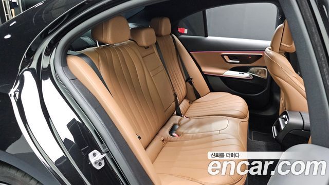 Mercedes-Benz E-Class (W214) E300 4MATIC AMG Line 2025 — фото 11