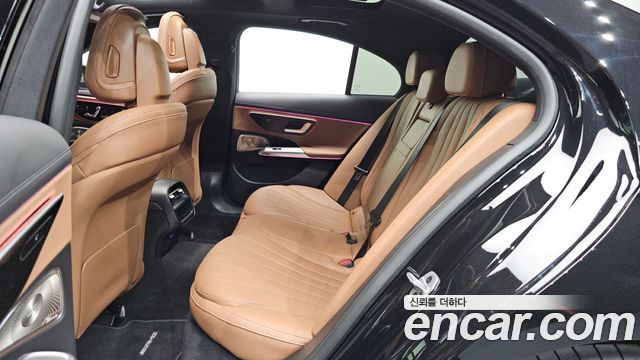 Mercedes-Benz E-Class (W214) E300 4MATIC AMG Line 2025 — фото 26