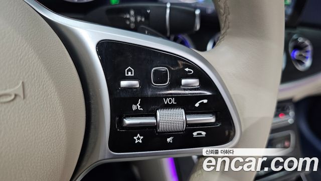Mercedes-Benz E-Class (W213) E220d Cabriolet 2020 — фото 19