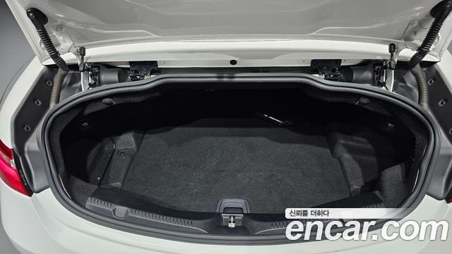 Mercedes-Benz E-Class (W213) E220d Cabriolet 2020 — фото 31