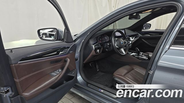 BMW 5 Series (G30) 530i xDrive M Sport Package Plus 2020 — фото 10