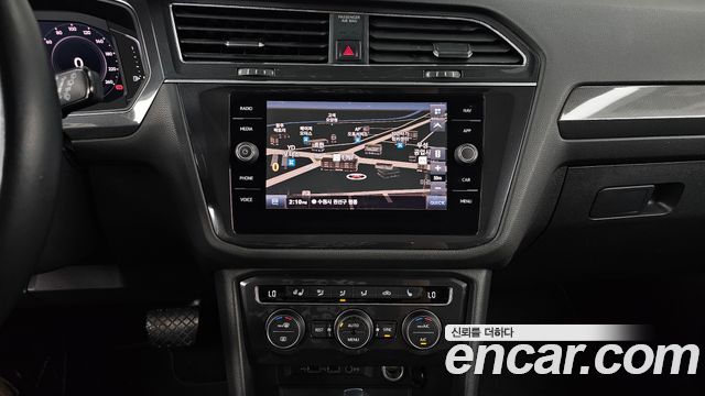 Volkswagen Tiguan Allspace 2.0 TDI Prestige 2020 — фото 13