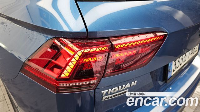 Volkswagen Tiguan Allspace 2.0 TDI Prestige 2020 — фото 23