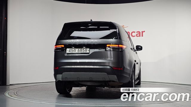 Land Rover Discovery 5 2.0 SD4 SE 2018 — фото 4