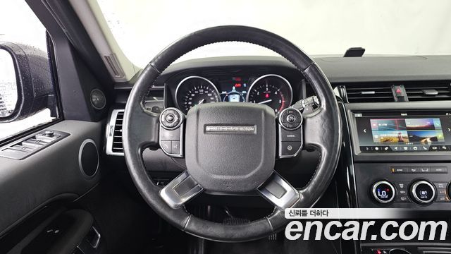 Land Rover Discovery 5 2.0 SD4 SE 2018 — фото 13