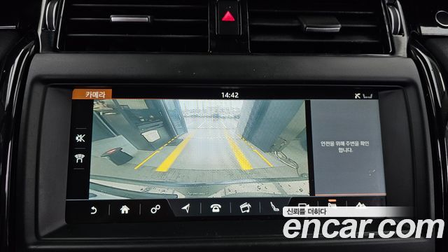 Land Rover Discovery 5 2.0 SD4 SE 2018 — фото 15